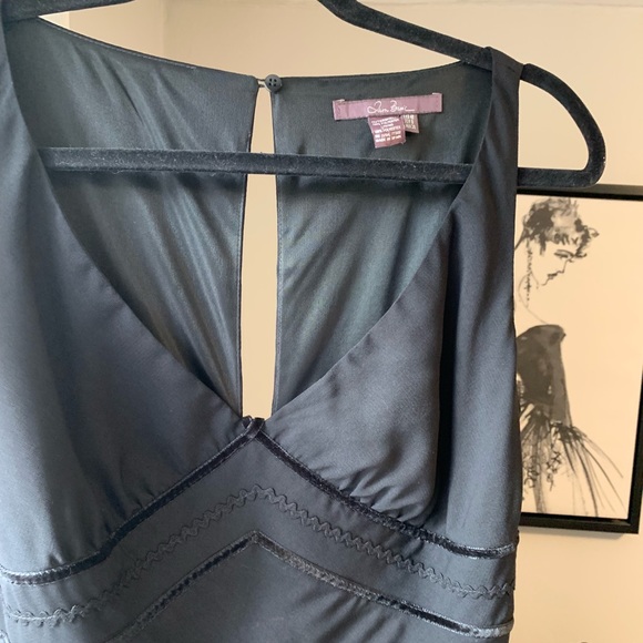 Classic Black Midi Dress - Picture 5 of 5